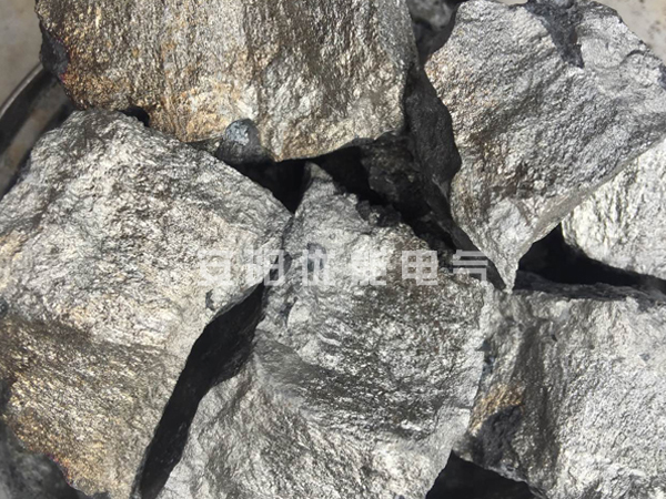 電弧爐?制造商在使用高溫電弧爐時應(yīng)注意哪些問題？